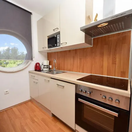 Apartamento Anda-3 By Interhome Trogir