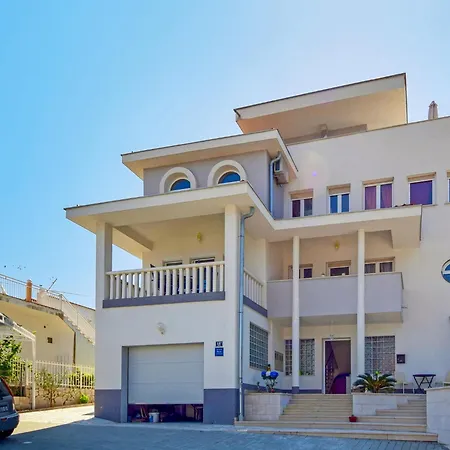 Appartement Anda-3 By Interhome Trogir